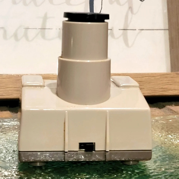 Nintendo NES R.O.B the ROBOT Gyro Small Rail Attachment & Gyro Motor - Picture 3 of 8